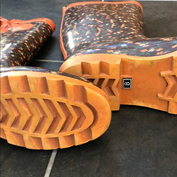 Retro patterned rain boots - Picture 3 of 5